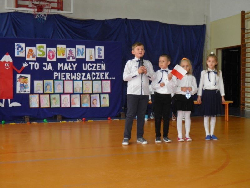 Pasowanie na ucznia klasy I.